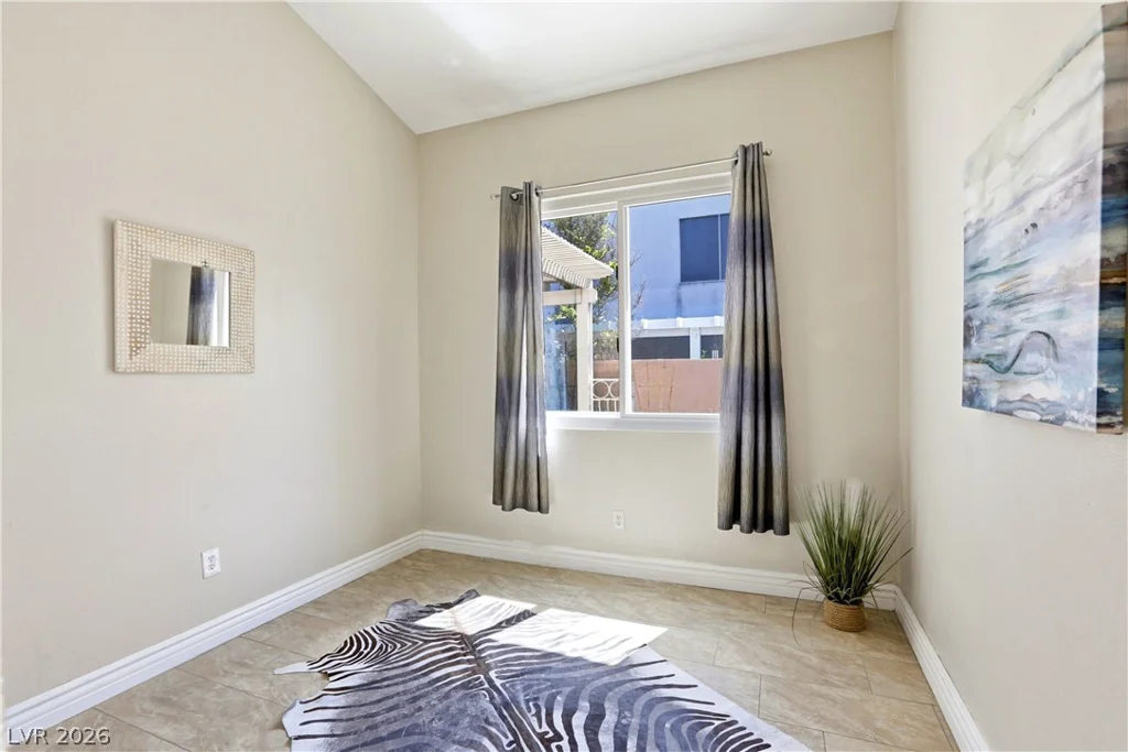 5252 Green Forest, Las Vegas, NV 89118