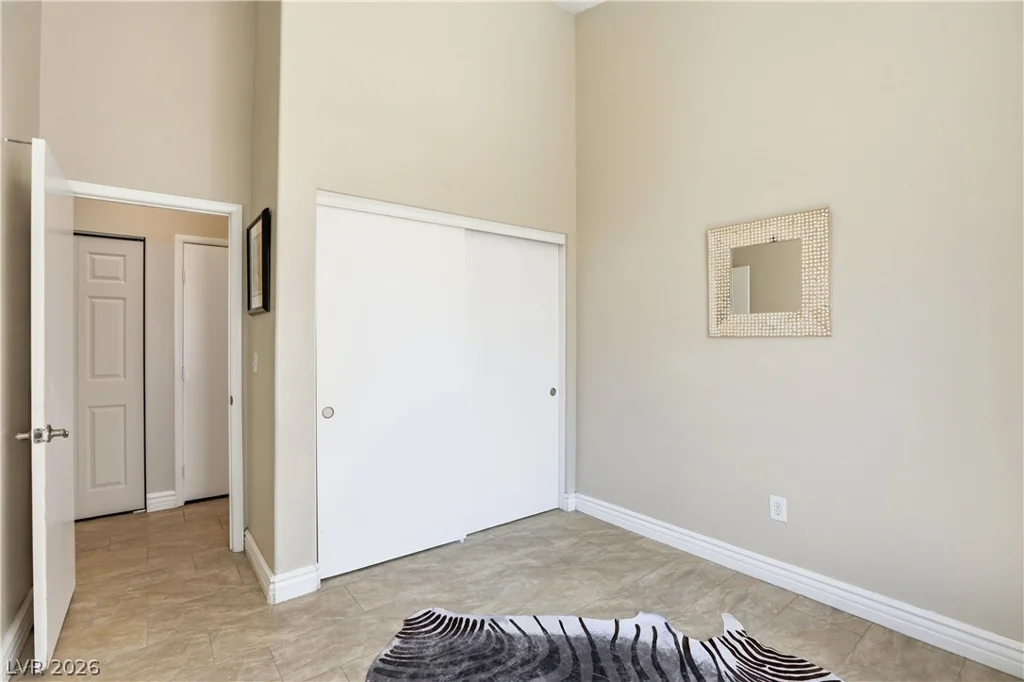 5252 Green Forest, Las Vegas, NV 89118