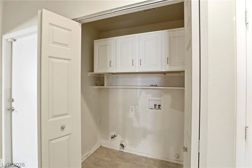 5252 Green Forest, Las Vegas, NV 89118