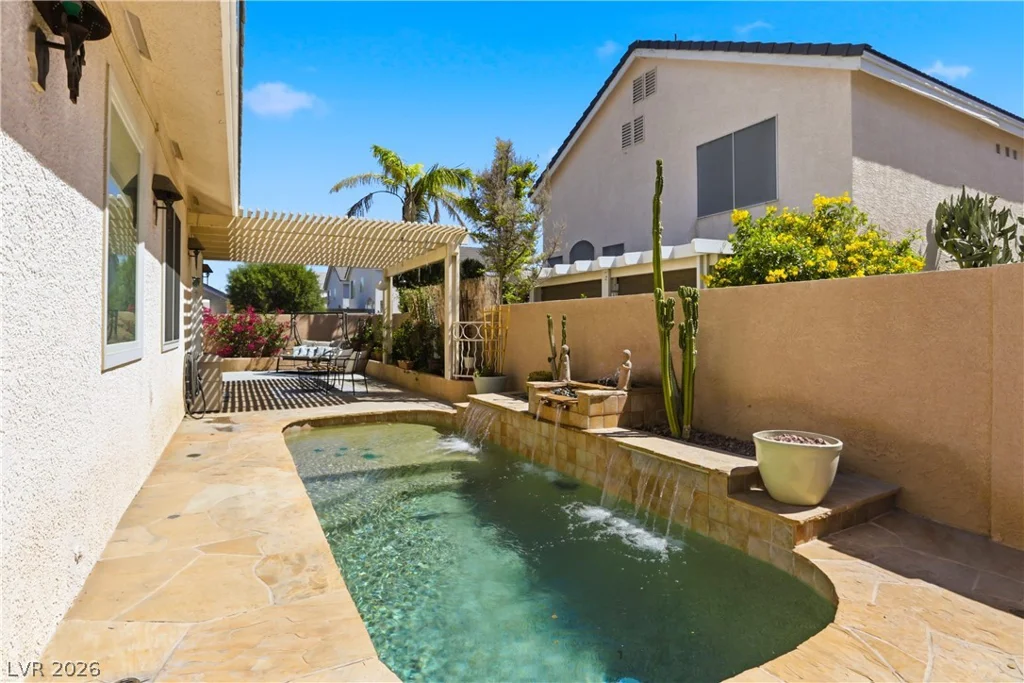 5252 Green Forest, Las Vegas, NV 89118