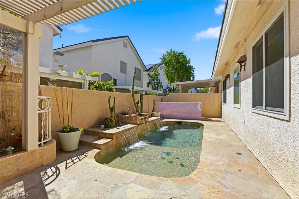 5252 Green Forest, Las Vegas, NV 89118