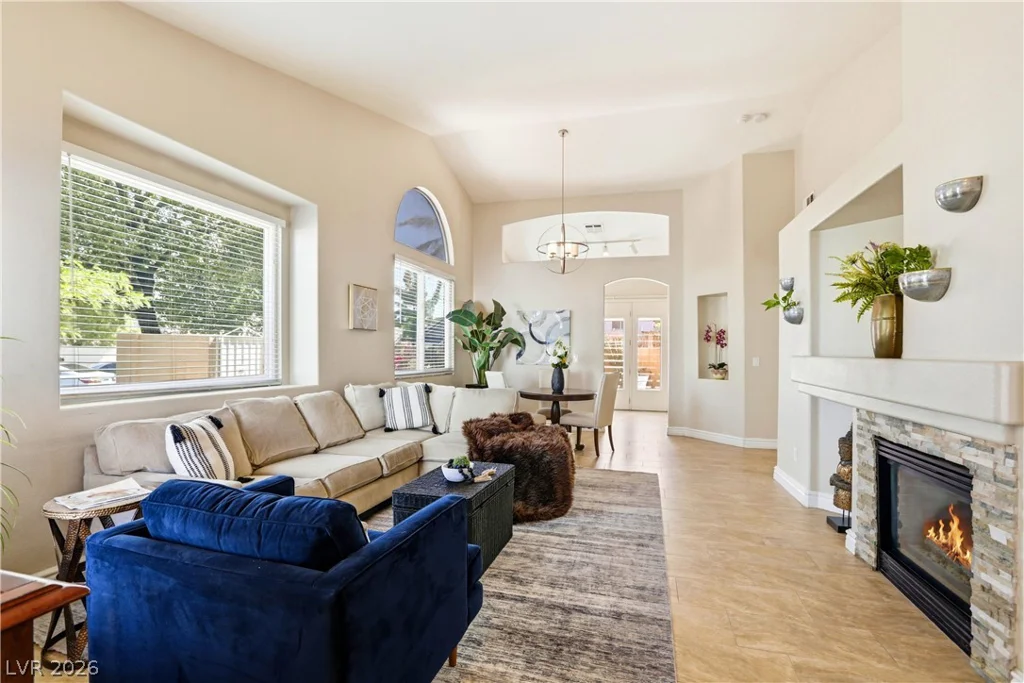 5252 Green Forest, Las Vegas, NV 89118