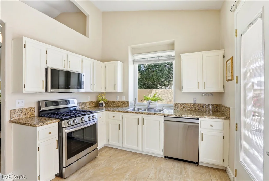 5252 Green Forest, Las Vegas, NV 89118