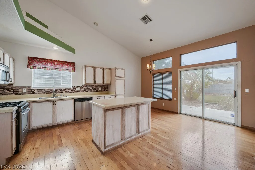 4789 Carefree, Las Vegas, NV 89122