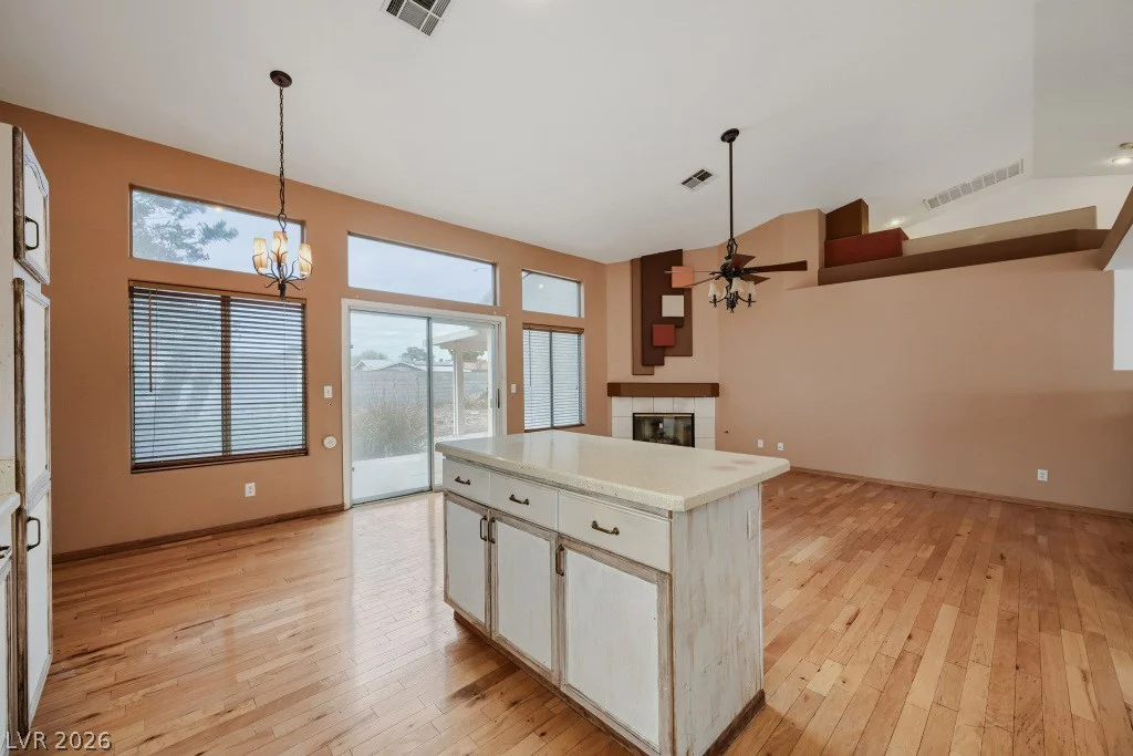 4789 Carefree, Las Vegas, NV 89122