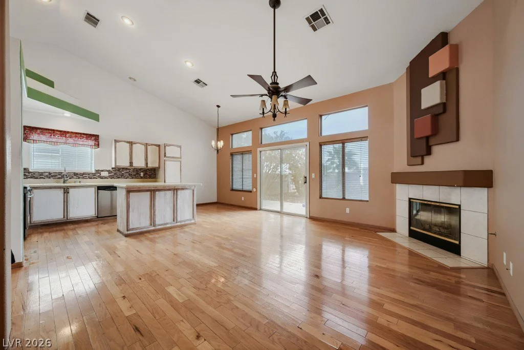 4789 Carefree, Las Vegas, NV 89122