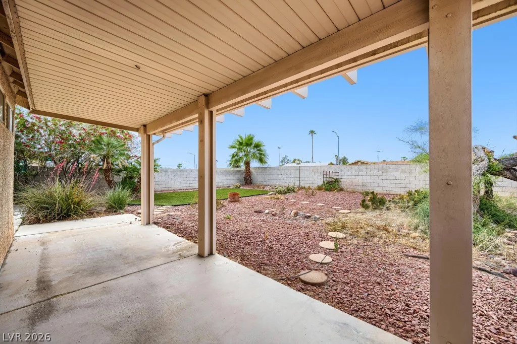 4789 Carefree, Las Vegas, NV 89122
