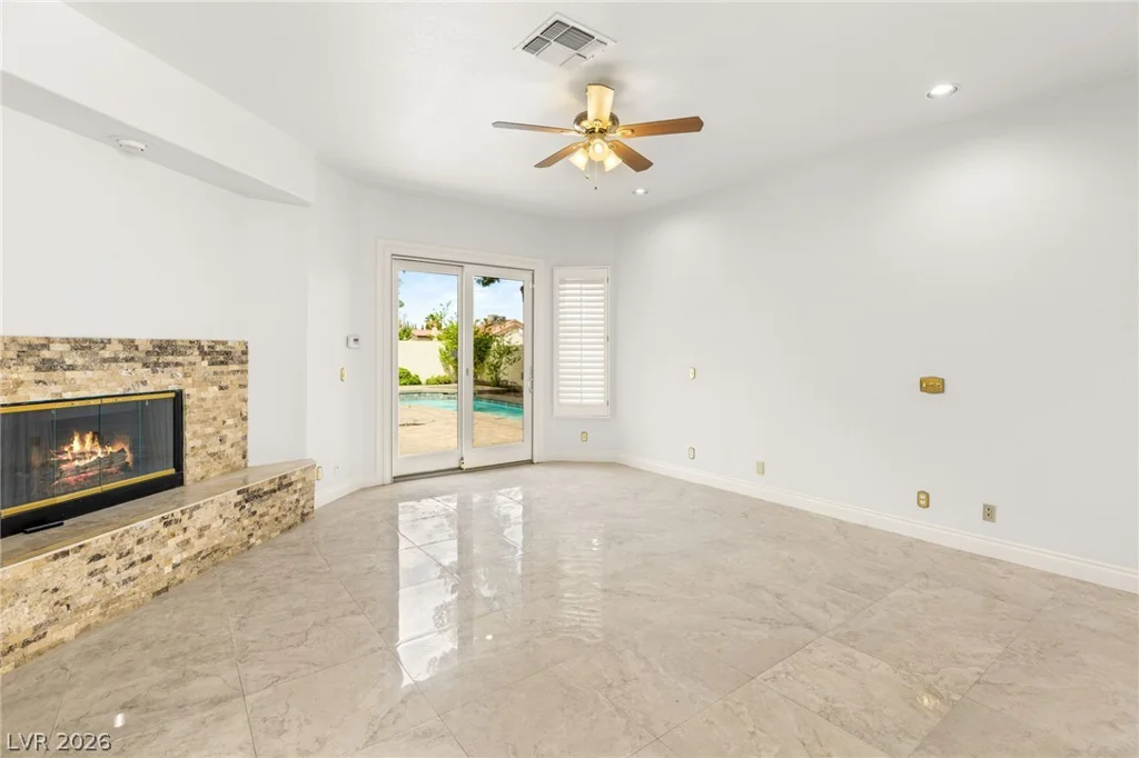 8924 Echo Ridge, Las Vegas, NV 89117