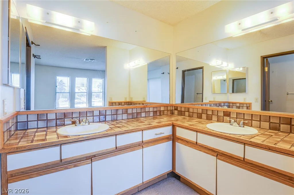 2080 Karen, Las Vegas, NV 89169