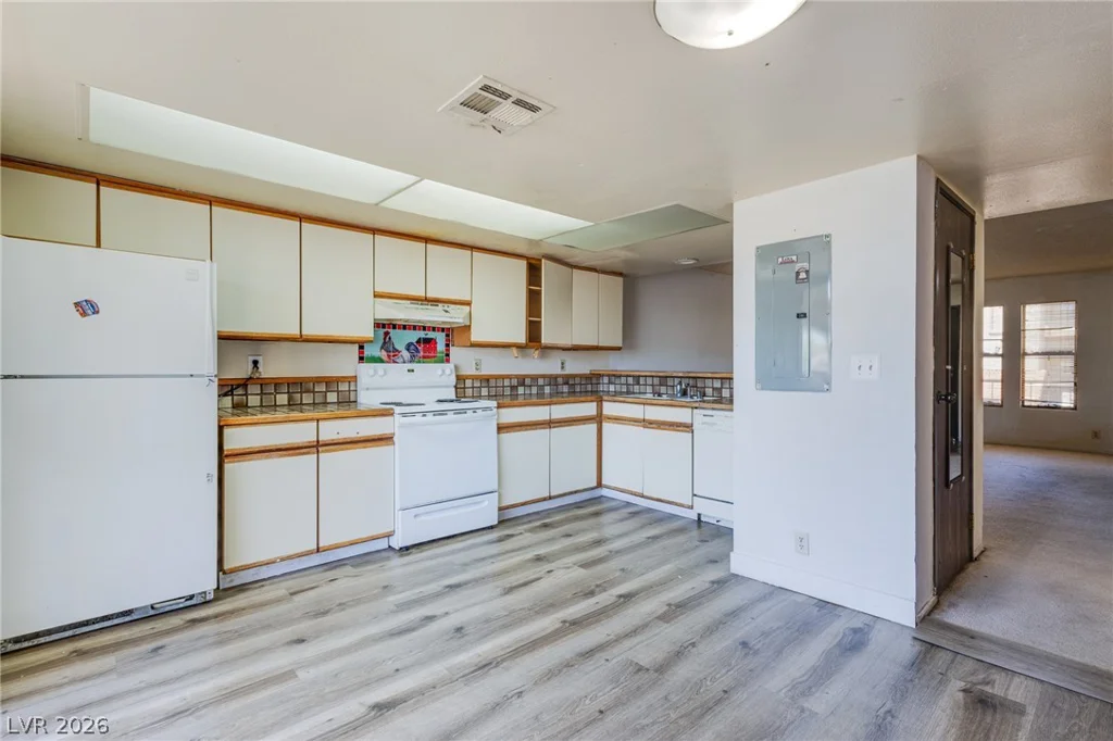 2080 Karen, Las Vegas, NV 89169