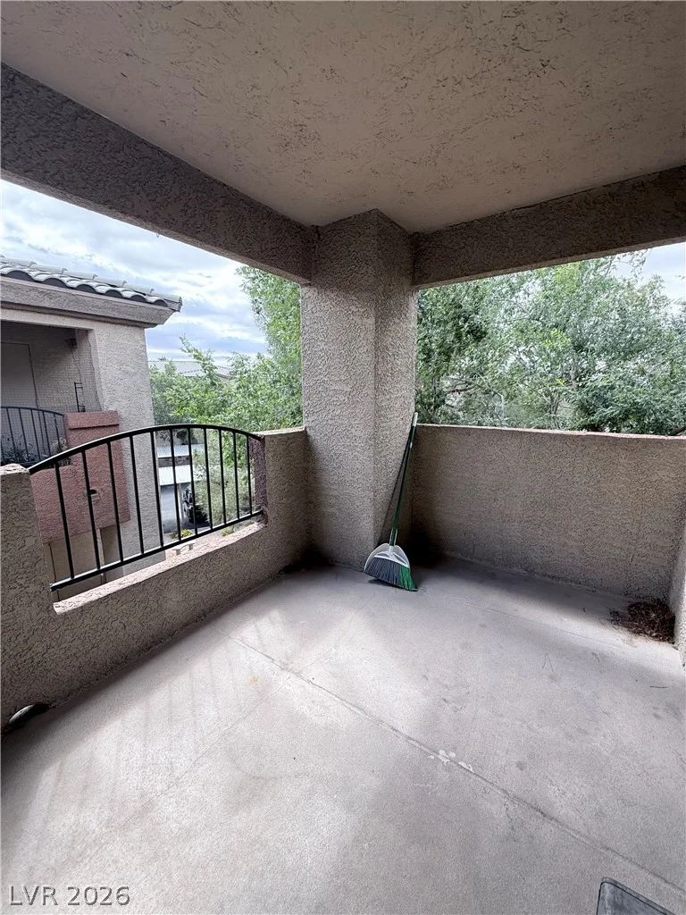 4400 Jones, Las Vegas, NV 89103