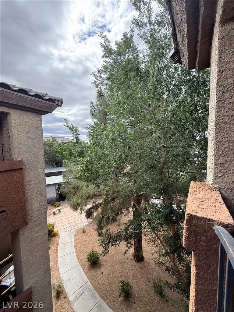 4400 Jones, Las Vegas, NV 89103