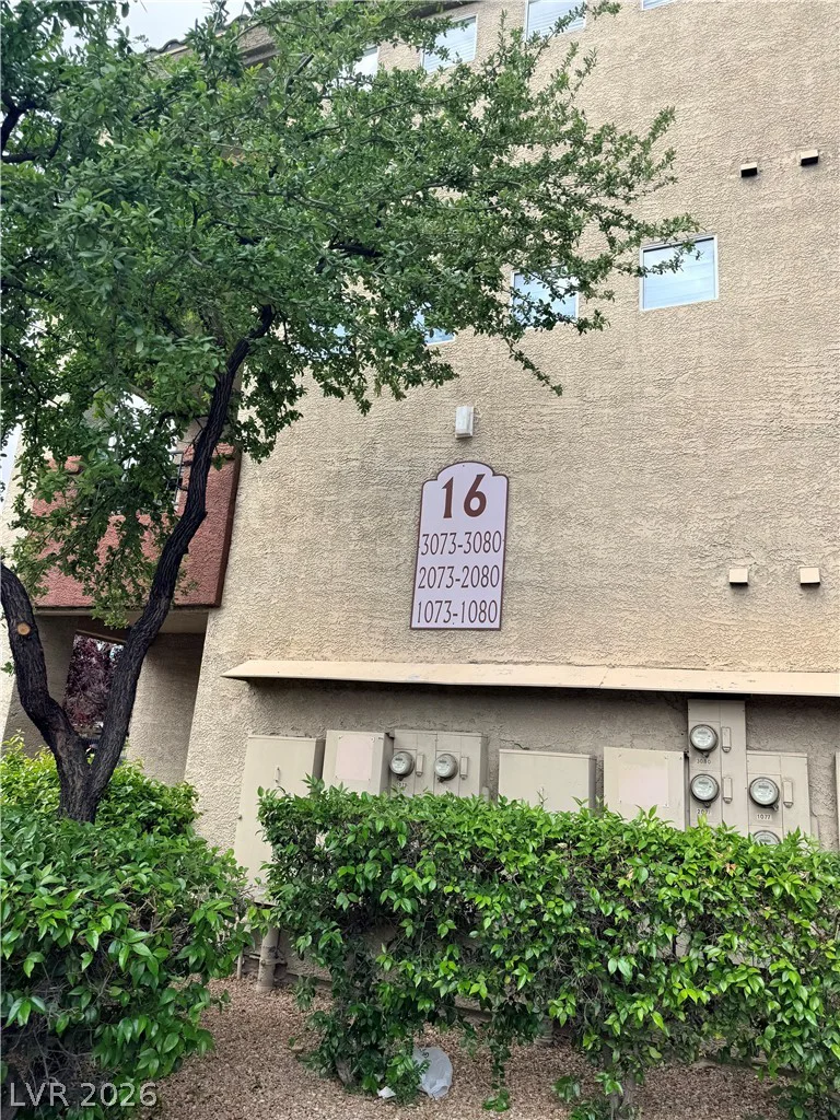 4400 Jones, Las Vegas, NV 89103