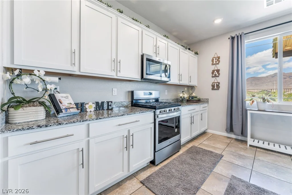 4418 Solitude Falls, North Las Vegas, NV 89084