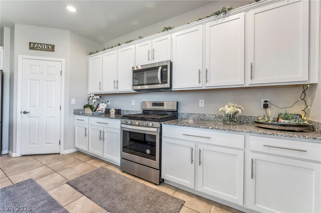 4418 Solitude Falls, North Las Vegas, NV 89084