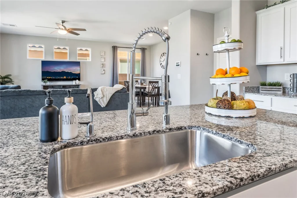 4418 Solitude Falls, North Las Vegas, NV 89084