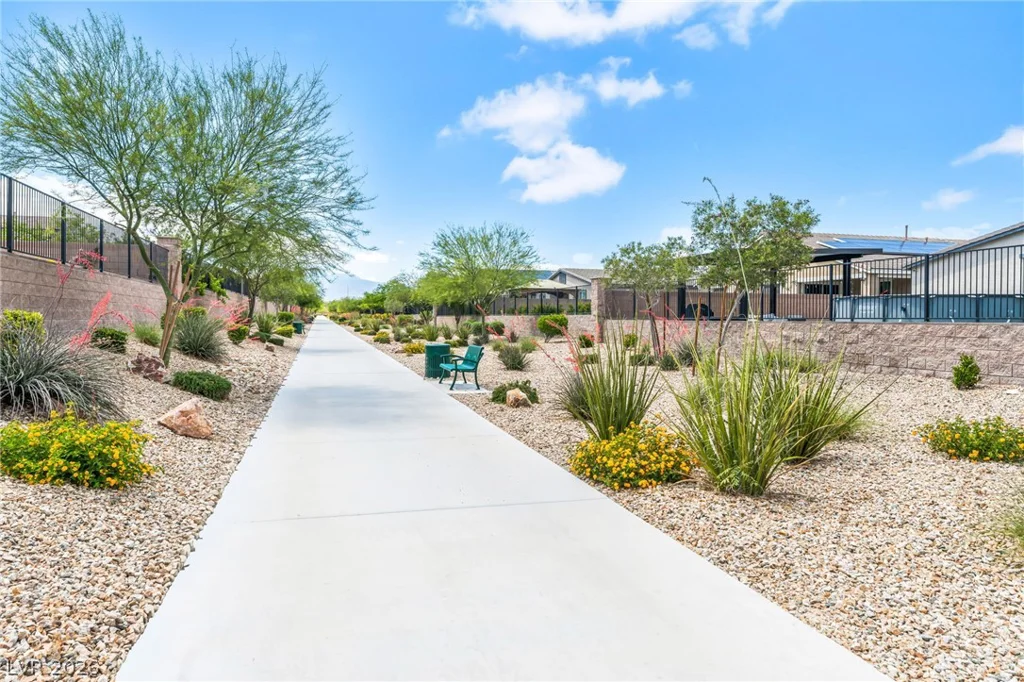 4418 Solitude Falls, North Las Vegas, NV 89084