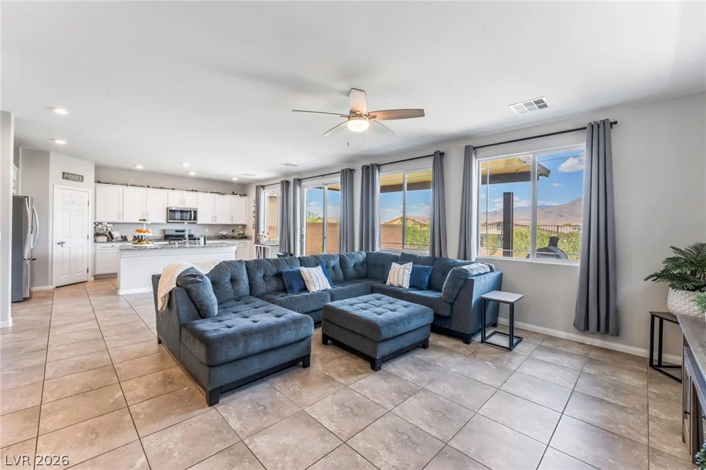 4418 Solitude Falls, North Las Vegas, NV 89084