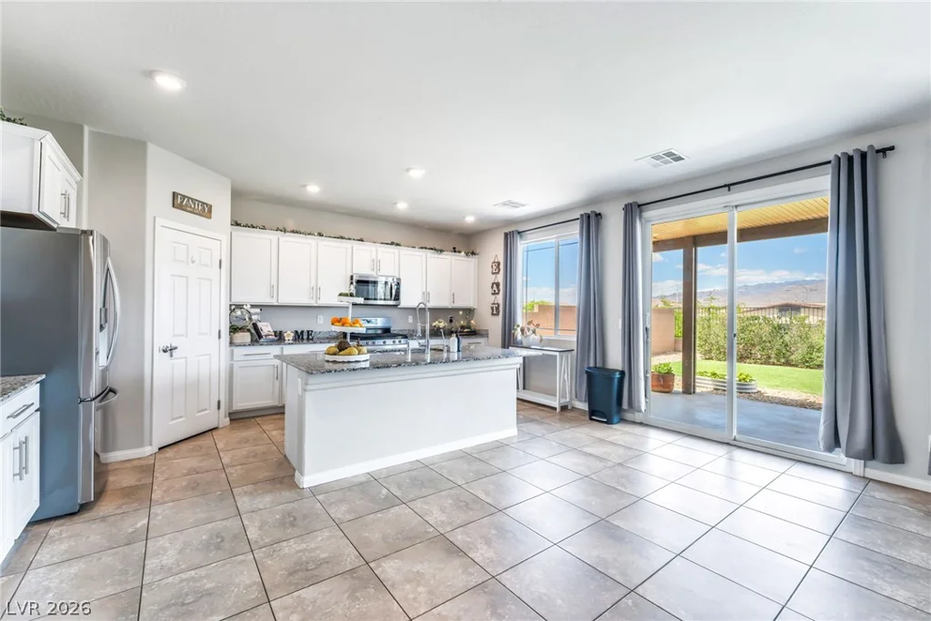 4418 Solitude Falls, North Las Vegas, NV 89084