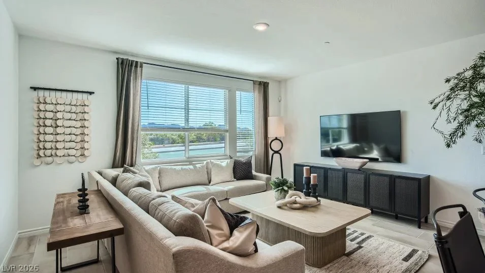 152 Holden Heights, Henderson, NV 89011