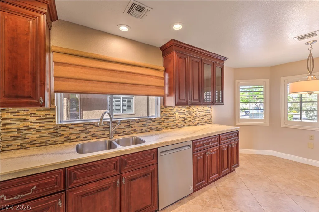 2637 Showcase, Las Vegas, NV 89134