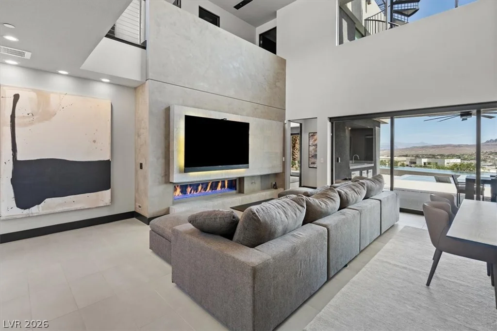 12 Falling Canyon, Henderson, NV 89011