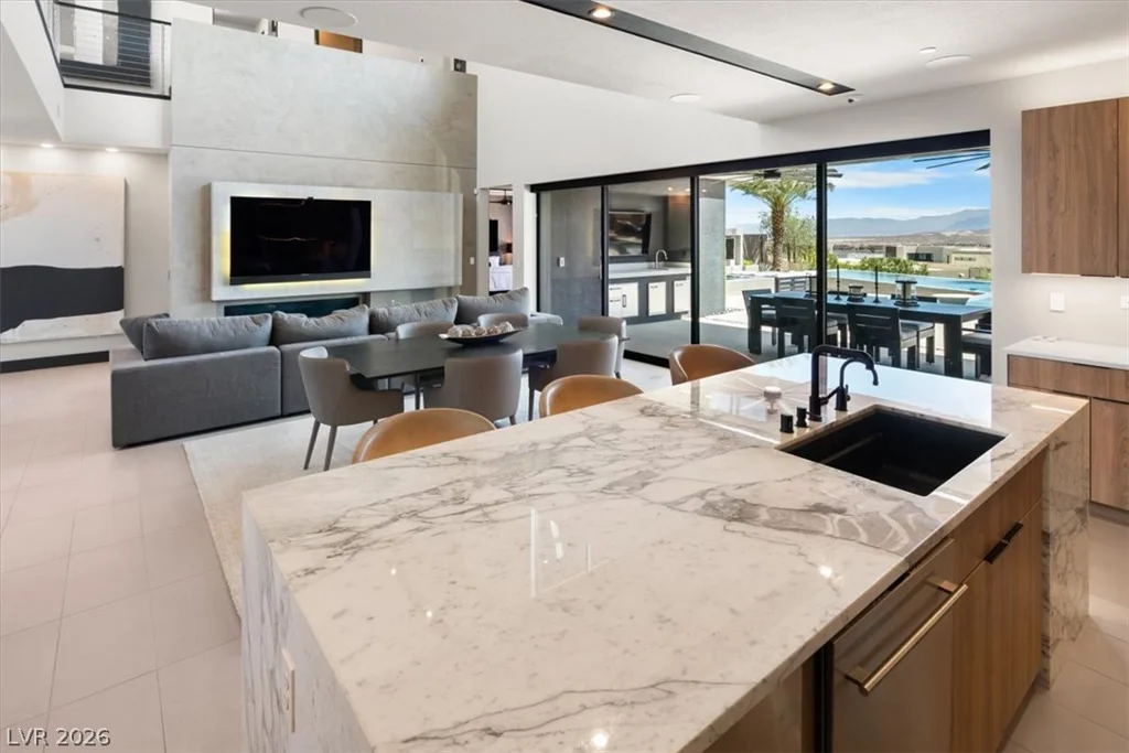 12 Falling Canyon, Henderson, NV 89011