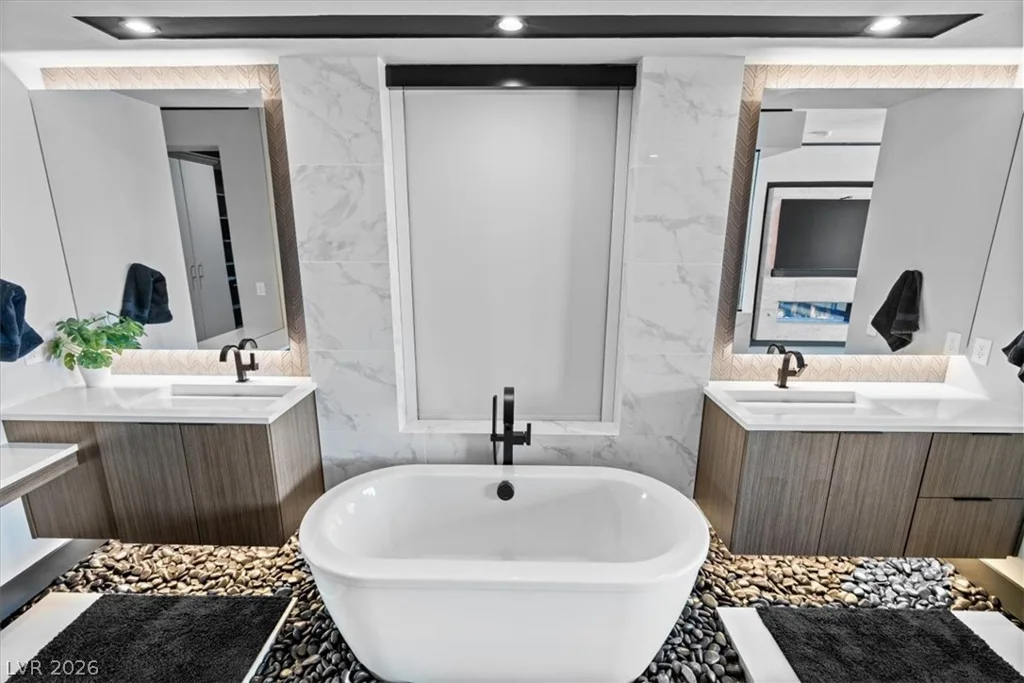 12 Falling Canyon, Henderson, NV 89011