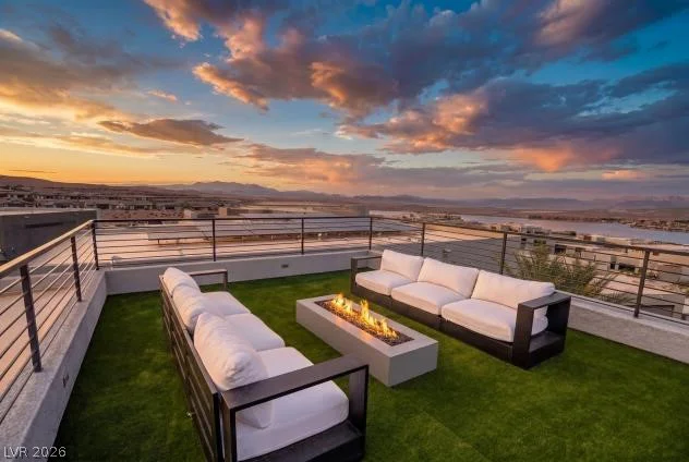 12 Falling Canyon, Henderson, NV 89011