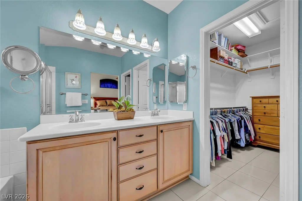 2560 Golden Bay, Henderson, NV 89052