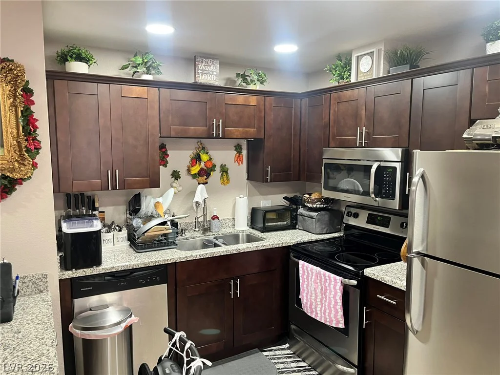 7948 Diamond Rock, Las Vegas, NV 89128