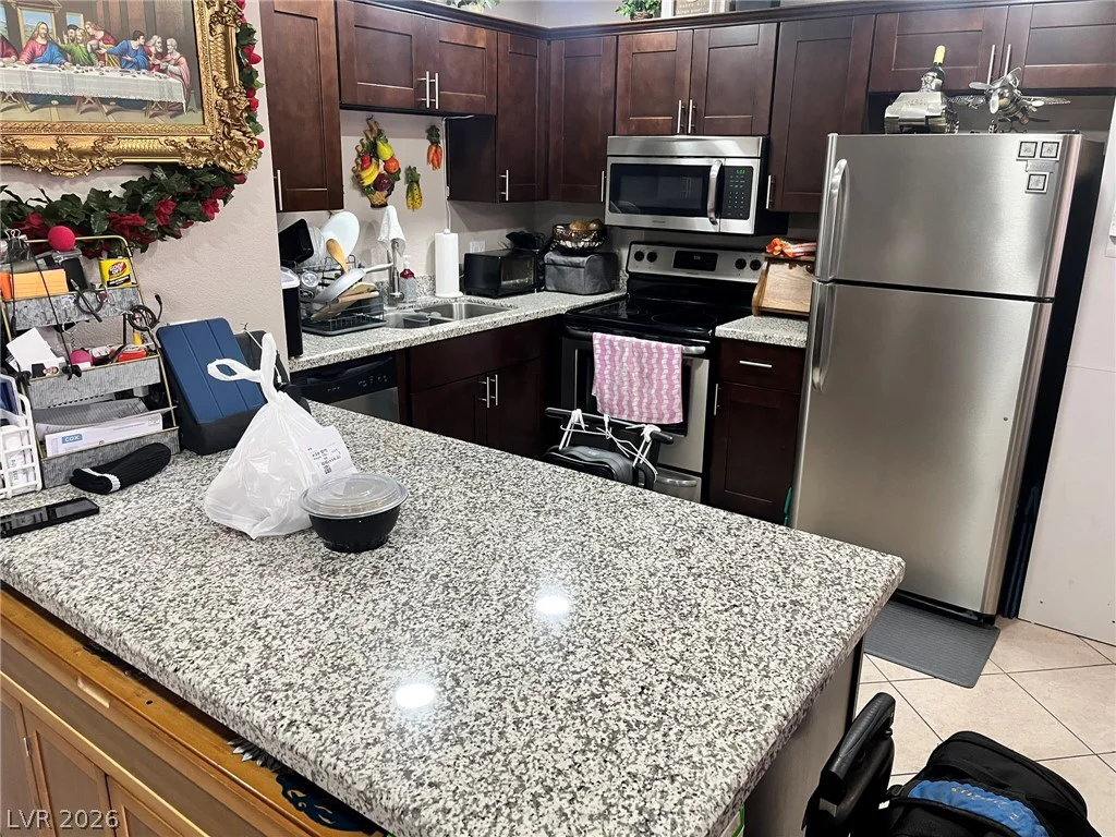 7948 Diamond Rock, Las Vegas, NV 89128