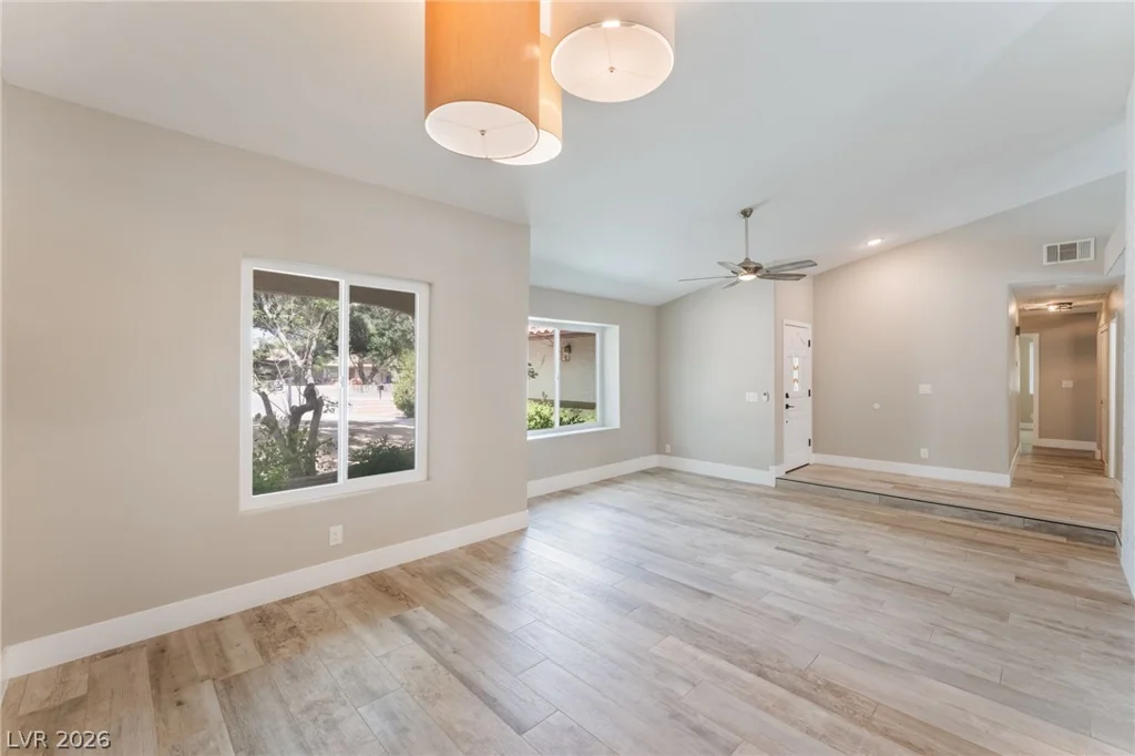5325 El Capitan, Las Vegas, NV 89149