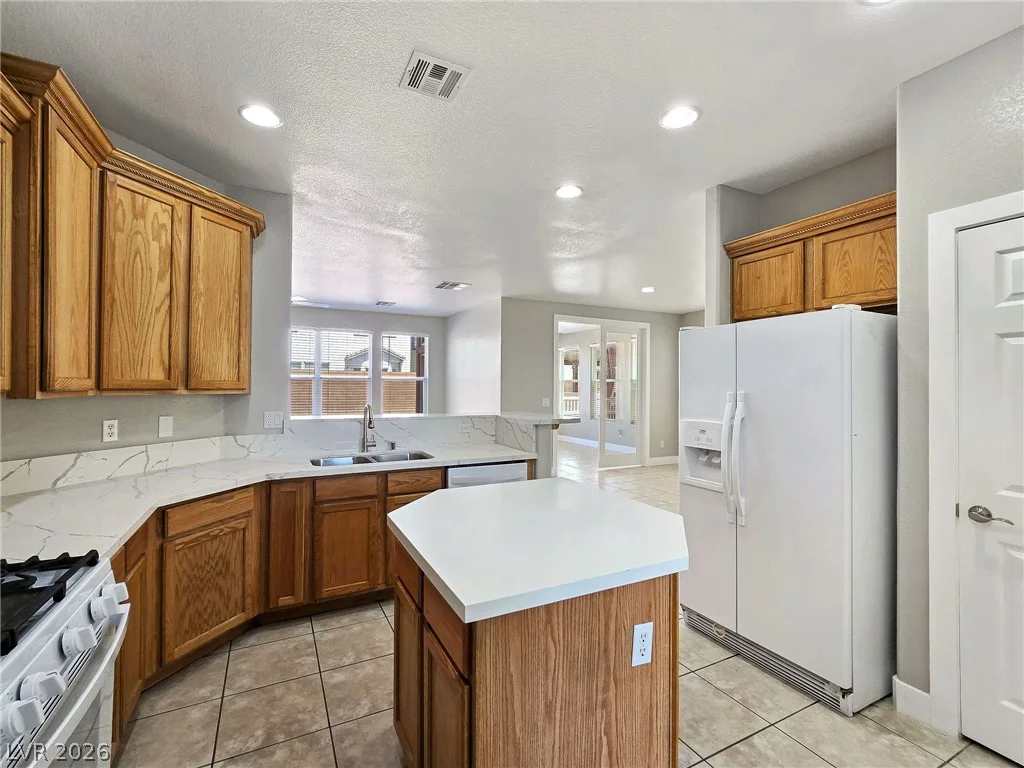 904 High Altitude, North Las Vegas, NV 89032