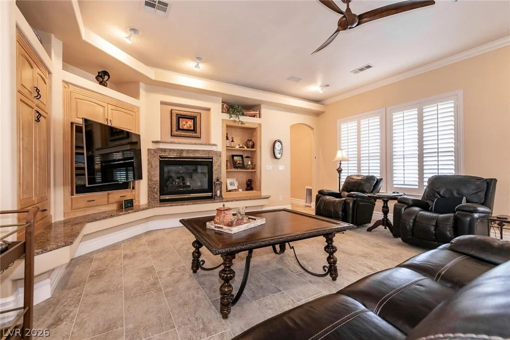 7718 Willow Cove, Las Vegas, NV 89129