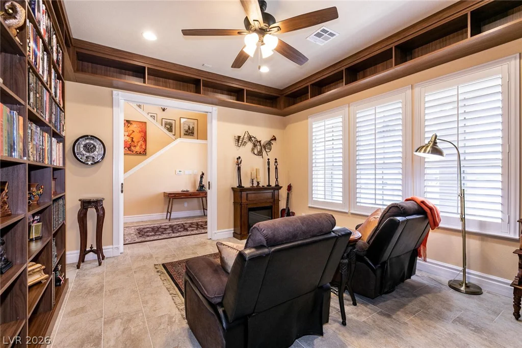 7718 Willow Cove, Las Vegas, NV 89129