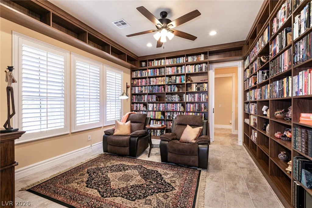 7718 Willow Cove, Las Vegas, NV 89129