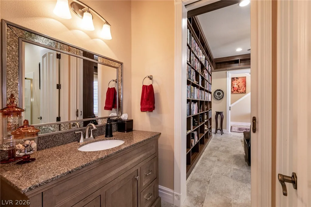 7718 Willow Cove, Las Vegas, NV 89129