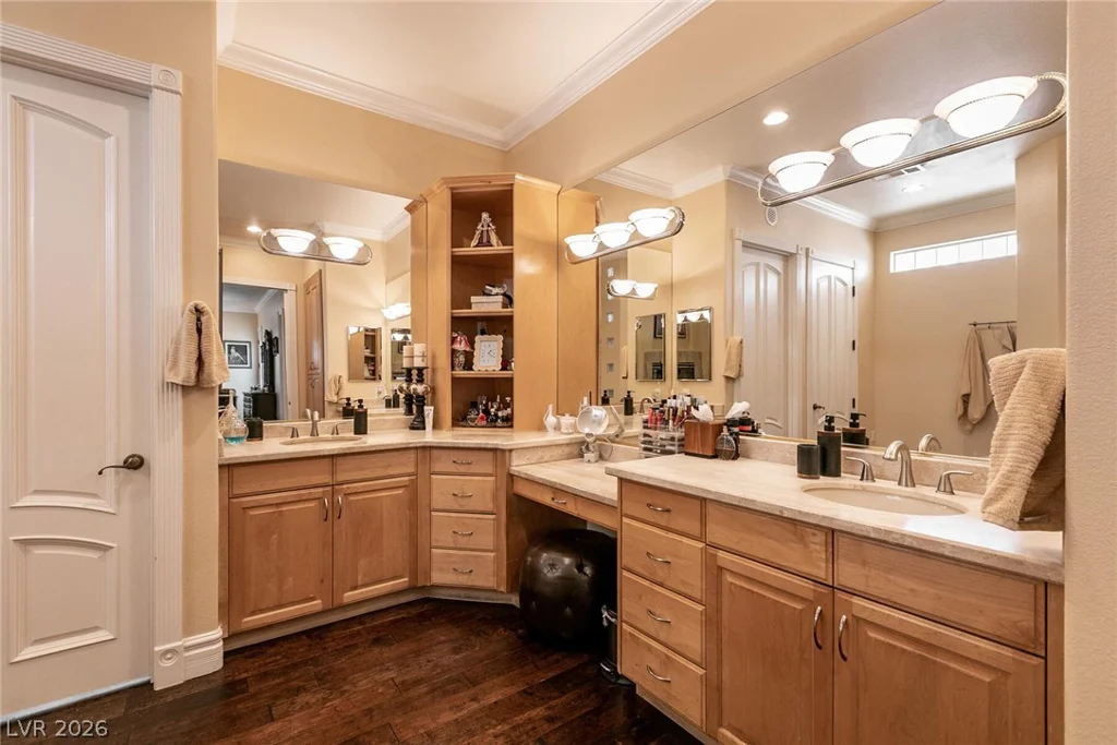 7718 Willow Cove, Las Vegas, NV 89129