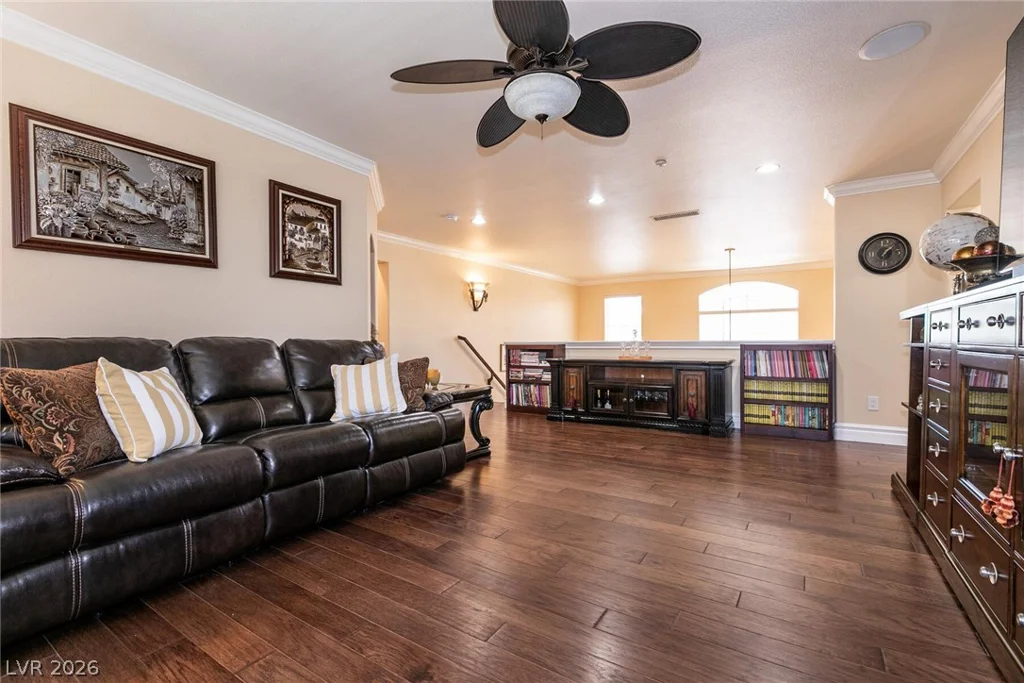 7718 Willow Cove, Las Vegas, NV 89129