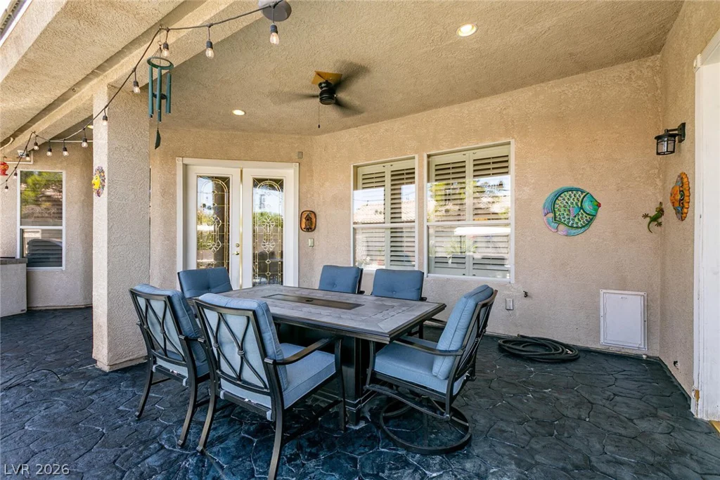 7718 Willow Cove, Las Vegas, NV 89129