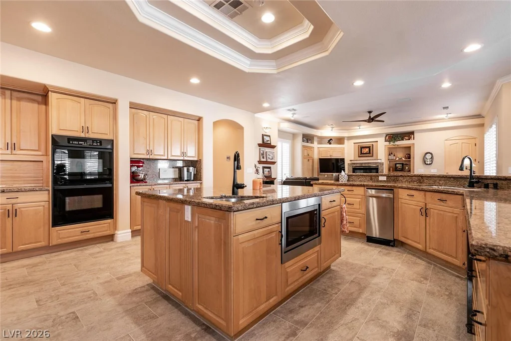 7718 Willow Cove, Las Vegas, NV 89129