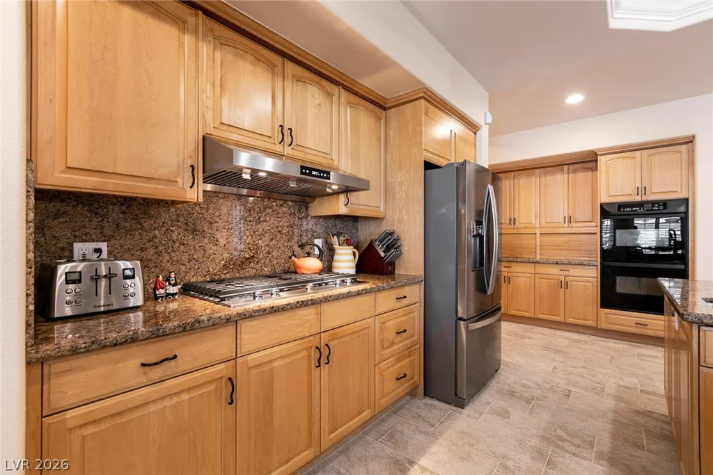 7718 Willow Cove, Las Vegas, NV 89129