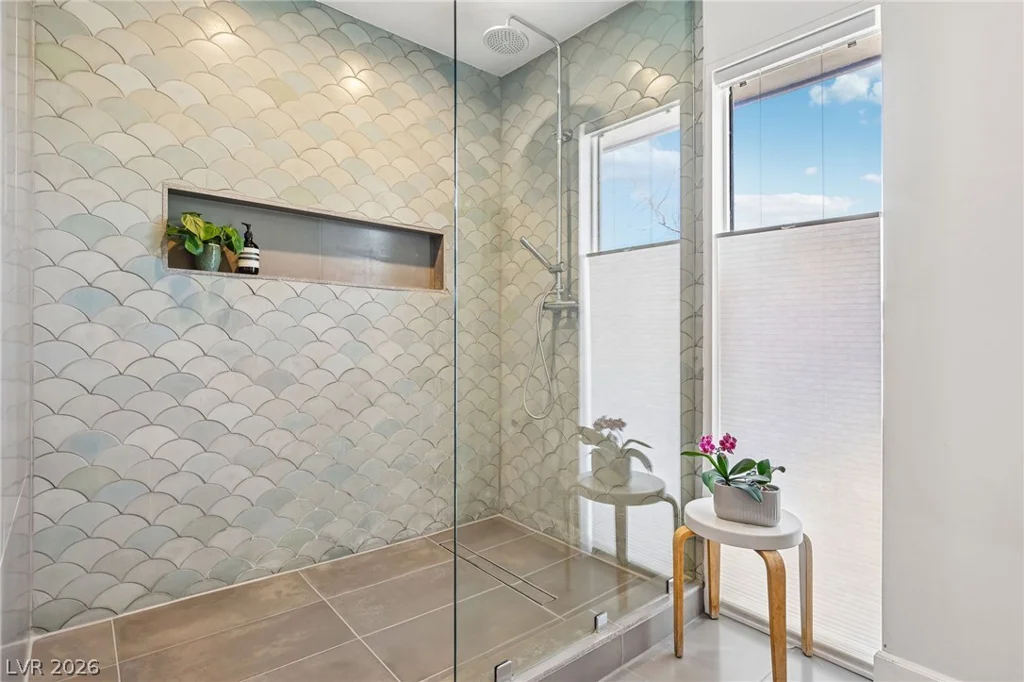 711 Lacy, Las Vegas, NV 89107
