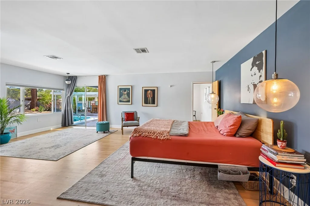 711 Lacy, Las Vegas, NV 89107