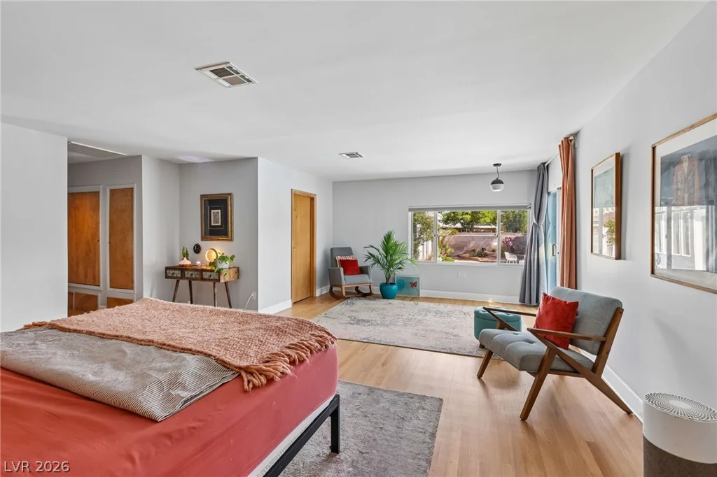 711 Lacy, Las Vegas, NV 89107