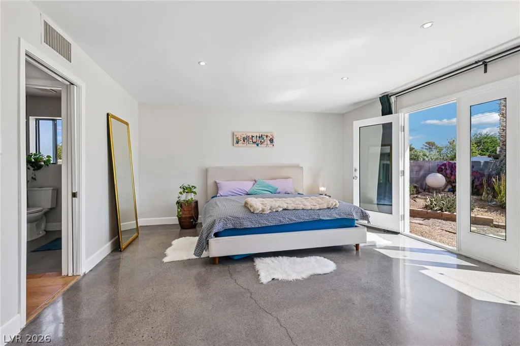 711 Lacy, Las Vegas, NV 89107