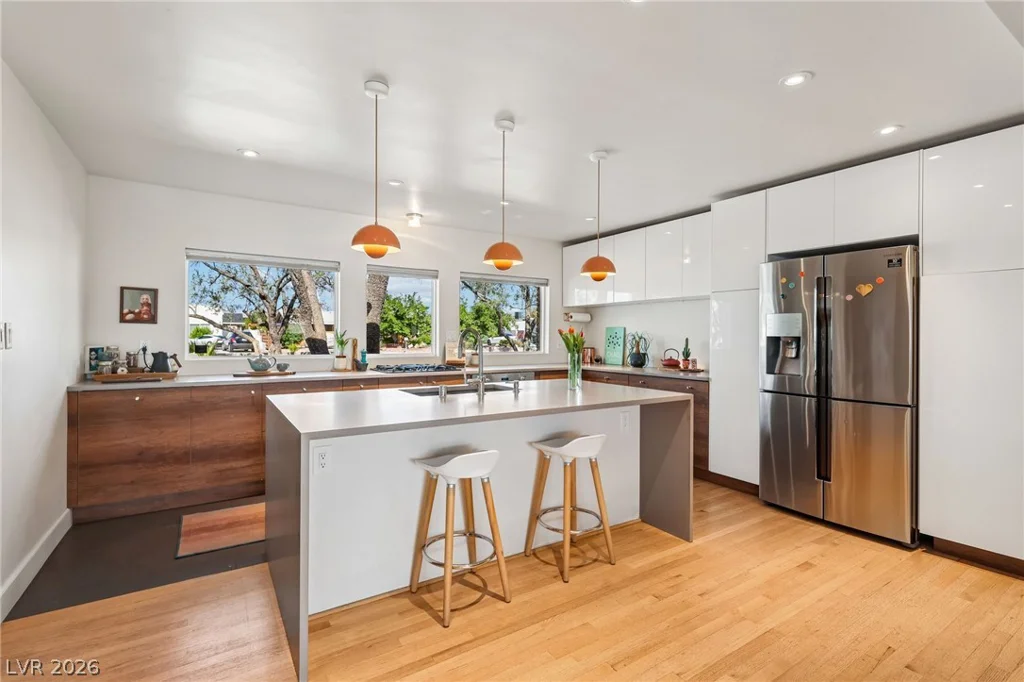 711 Lacy, Las Vegas, NV 89107