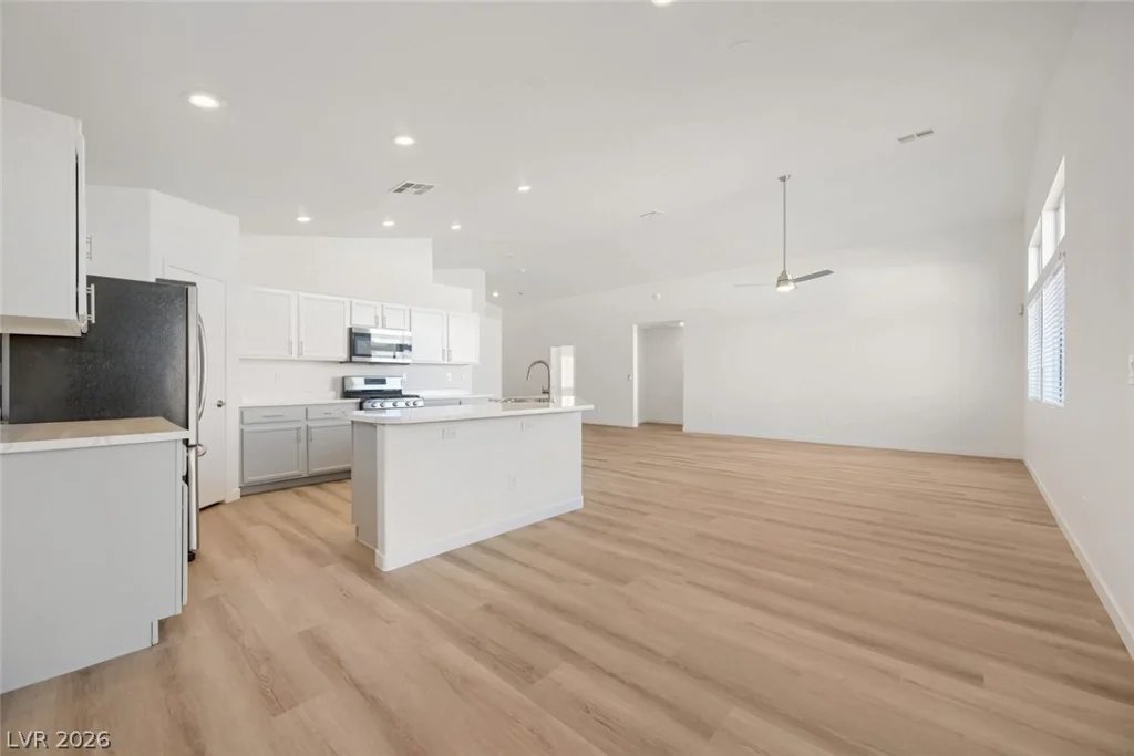 4708 Gleaming Meadows, North Las Vegas, NV 89031