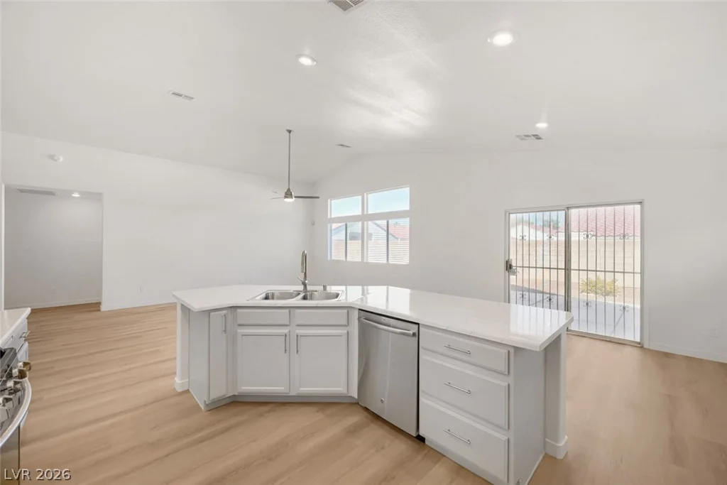 4708 Gleaming Meadows, North Las Vegas, NV 89031